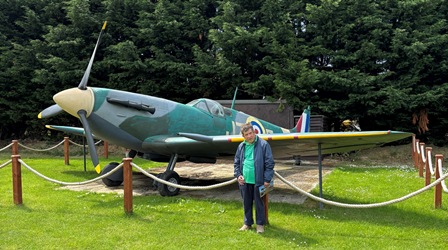 Geoffrey with spitfire cropped -websieze